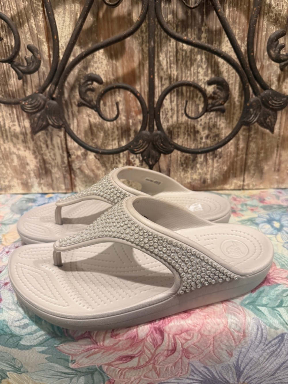 Crocs Sloane Embellished Flip Flops Wedges 9 bling - Picture 2 of 8
